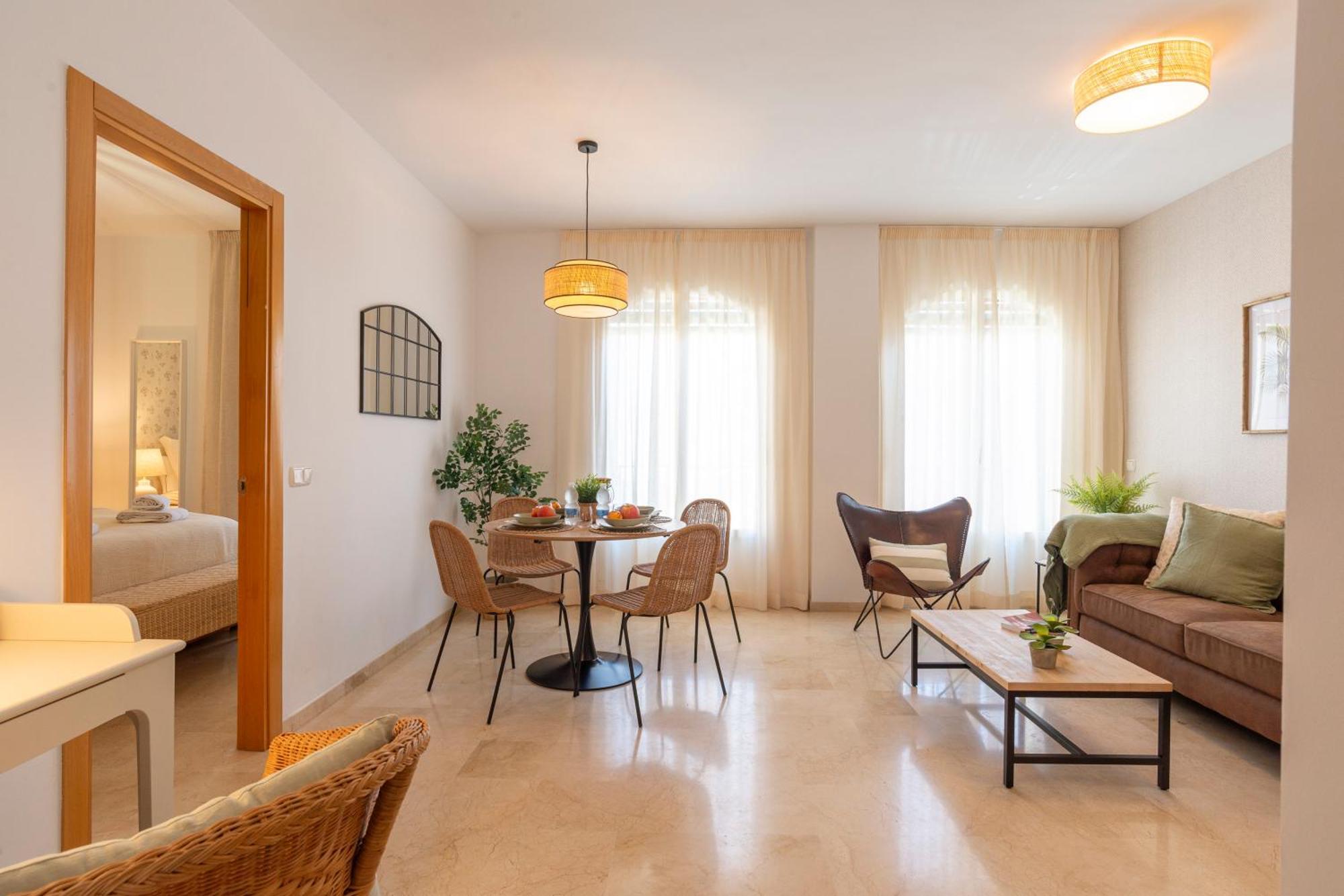 Apartment & Pool In Malaga City Center Exterior photo