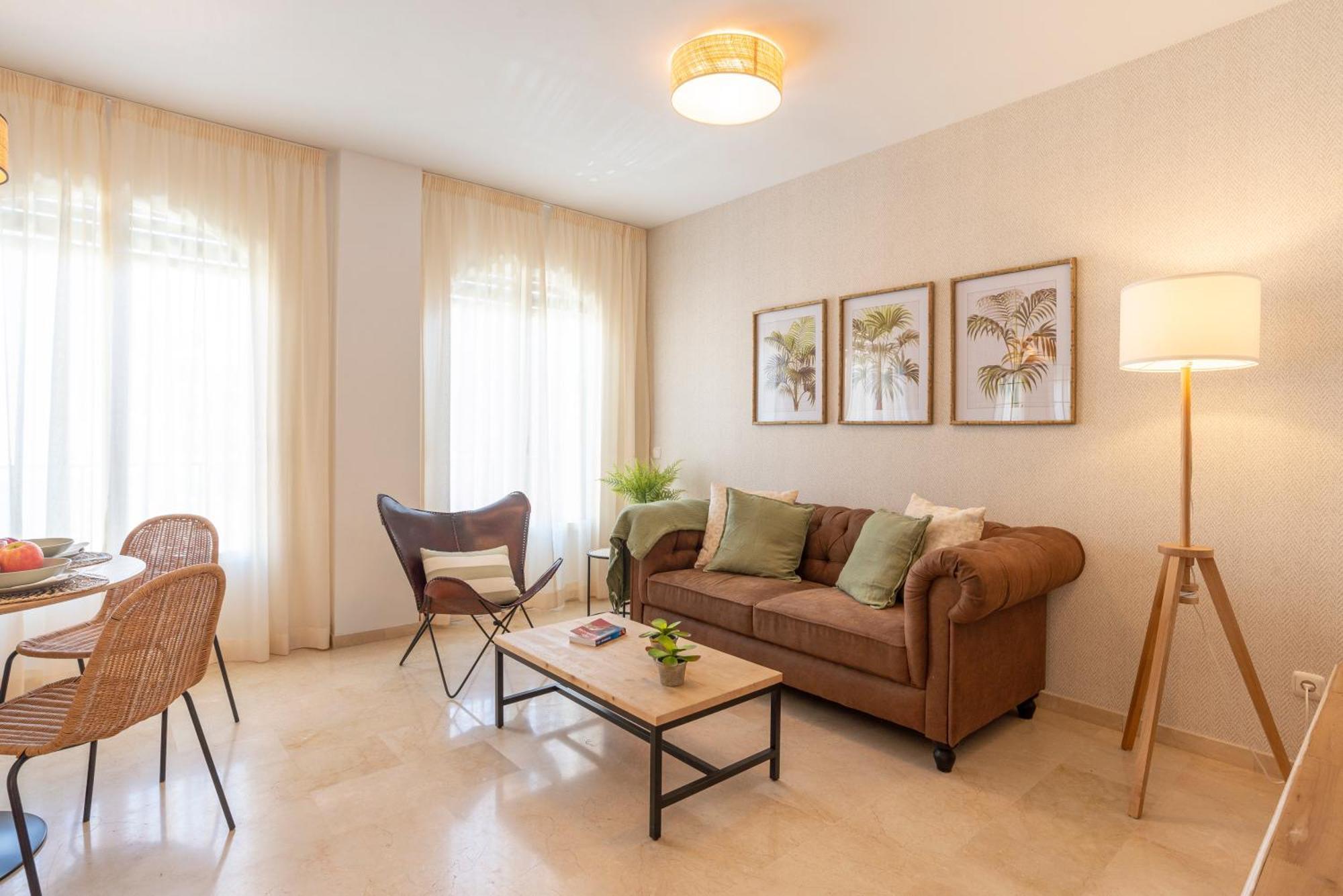 Apartment & Pool In Malaga City Center Exterior photo